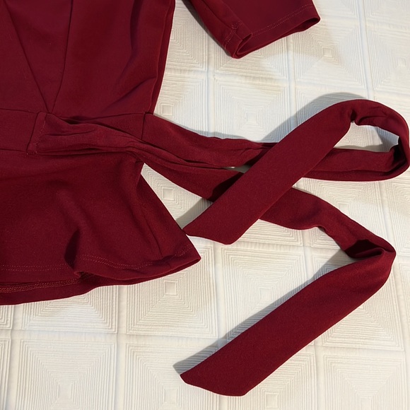 Cute Women’s Blouse in the color Burgundy - Picture 4 of 8